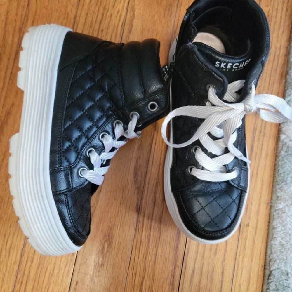 Black Platform Sketchers Sneakers - Size 2